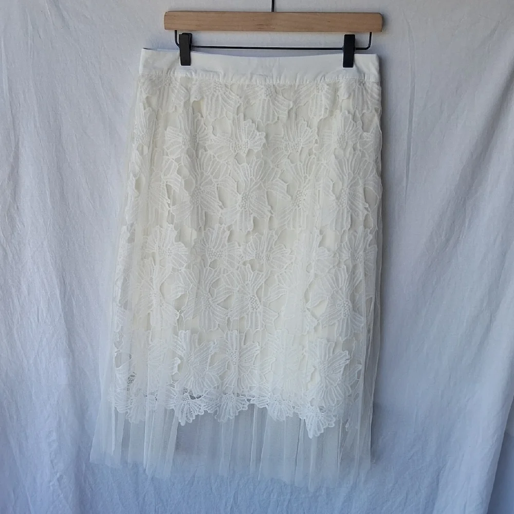 Lulu's White Lace Midi Skirt Size L - Picture 8 of 11